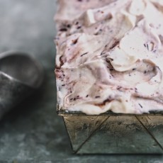 luvo-recipe-blueberry-swirl-frozen-greek-yogurt