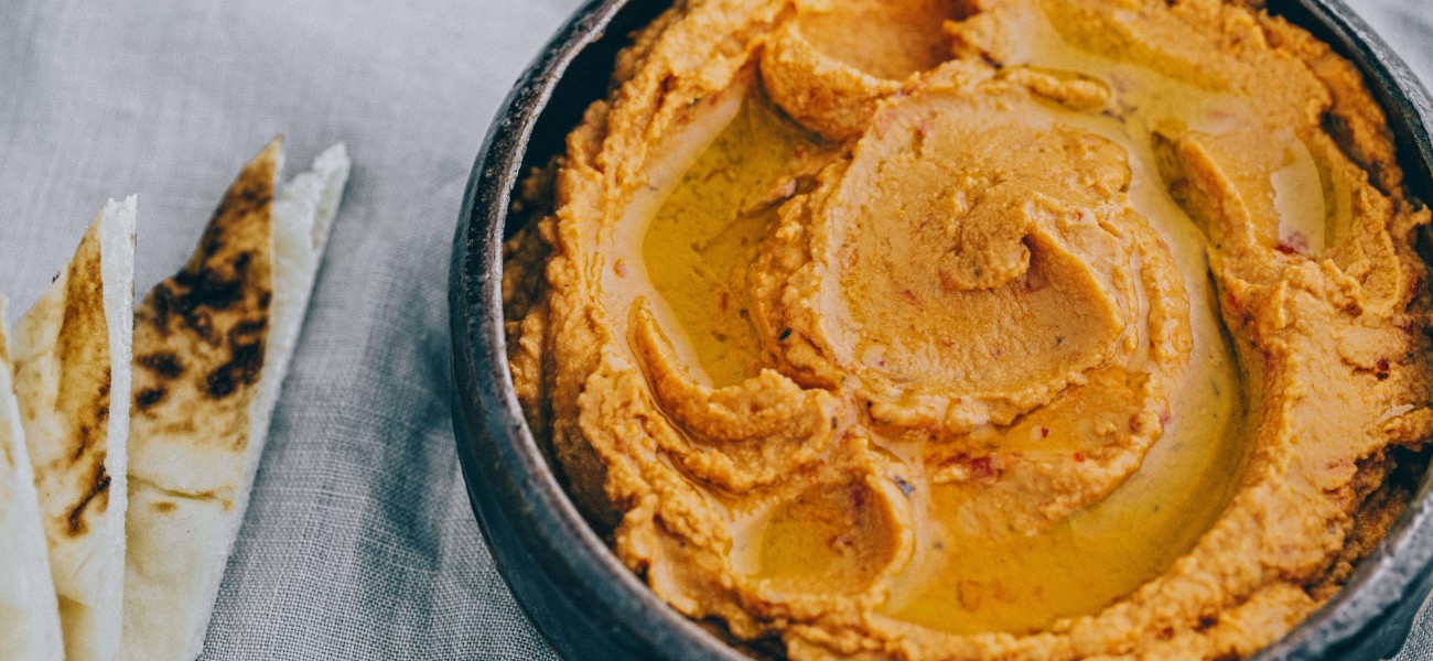 luvo-recipe-roasted-red-pepper-hummus