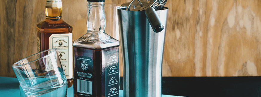 Whiskey_Cocktail_Recipes_Luvo_Mast