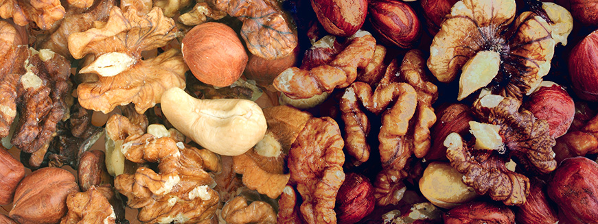 Raw-Or-Roasted-Nuts-Luvo