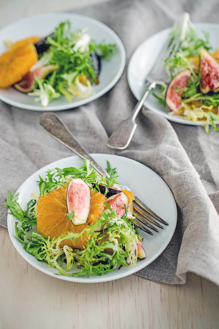 A tangy twist on a quintessential french classic from @Luvoinc #fig #frisee #salad #recipe  